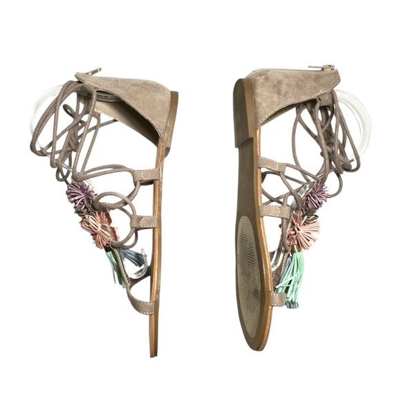 Madden Girl Sofun Lace-Up Gladiator Faux Raffia PomPom Tassel Sandals size 8.5 - Picture 10 of 14